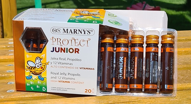 Fiole-protect-junior-din-gama-marnys-cu-gust-delicios-de-fructe-de-padure-supliment-original-fabricat-in-spania