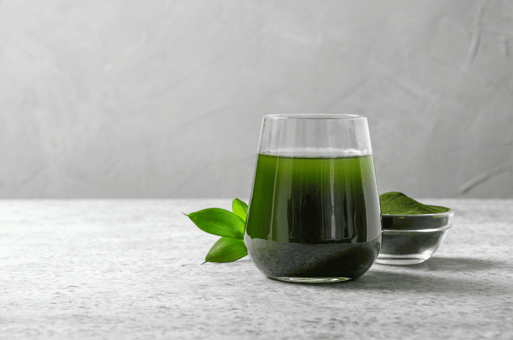 Pulbere de spirulina o sursa puternica de antioxidanti benefici pentru santatea organismului