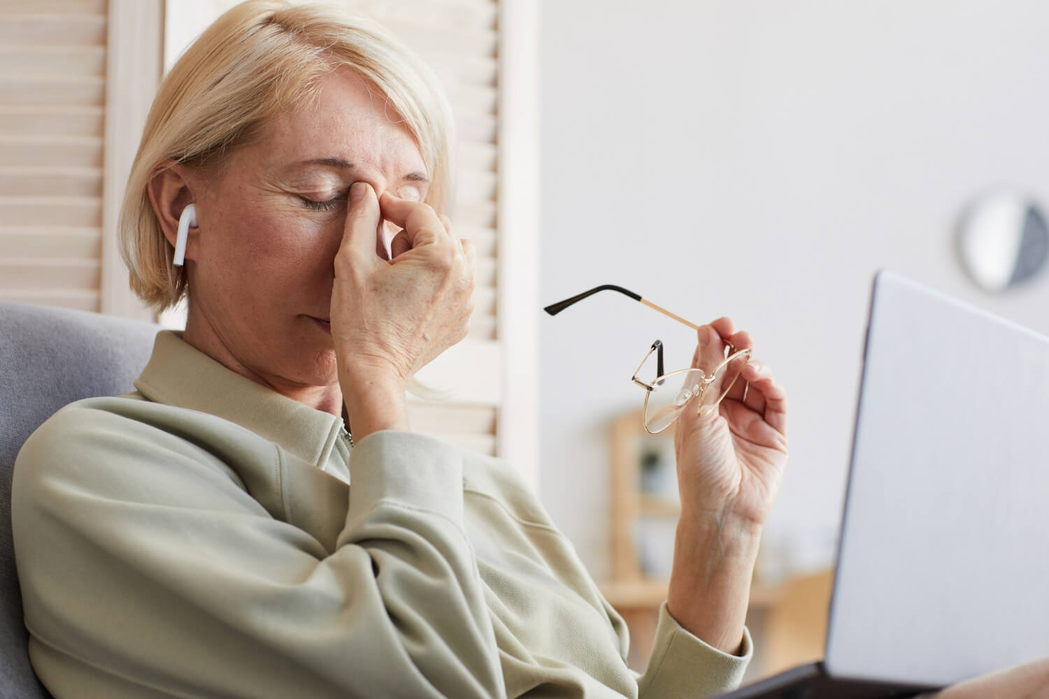 Simptome ochi uscati Simptome ochi uscati