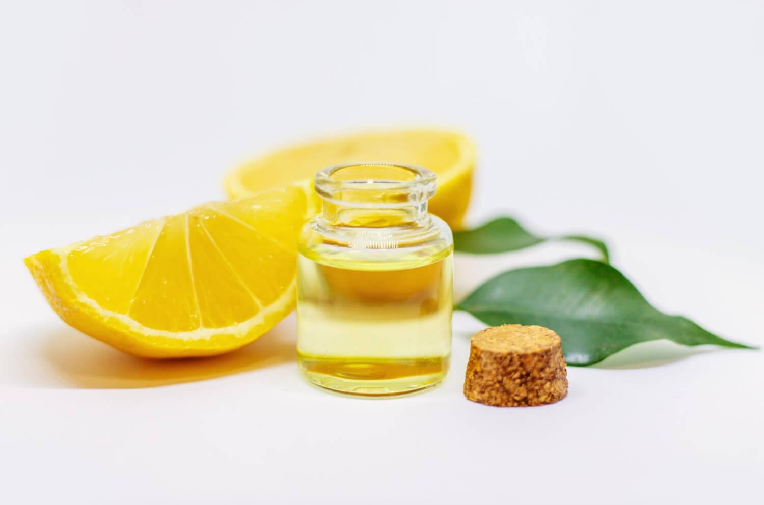 Ulei esential de lamaie Ulei esential de lamaie
