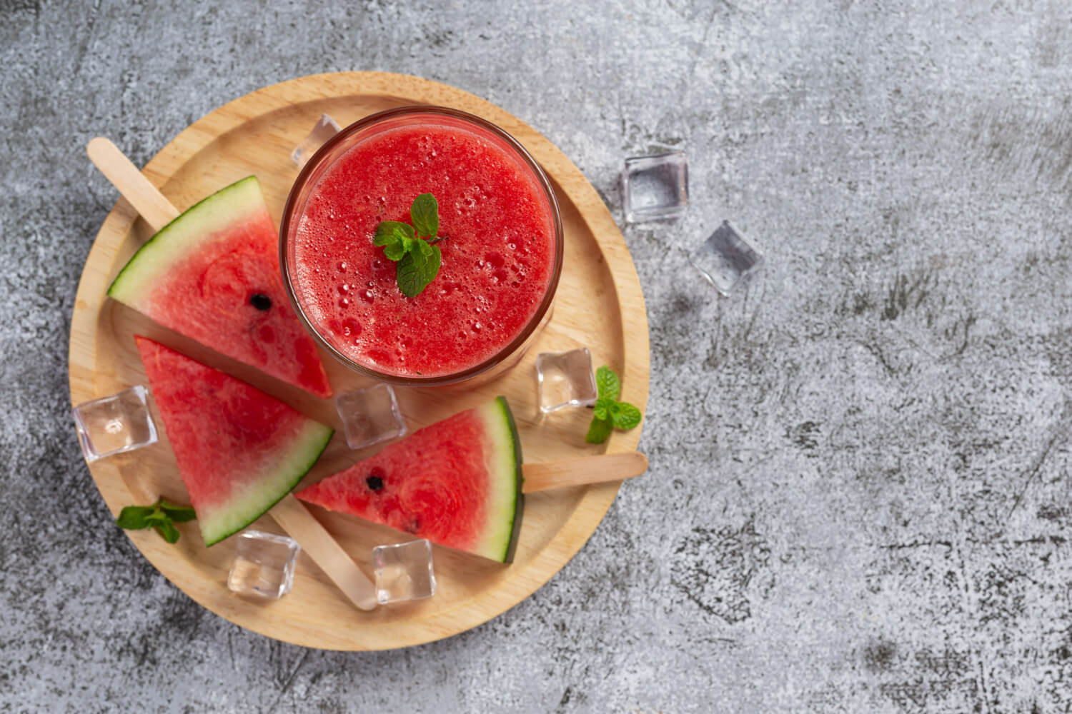 Smoothie pepene rosu Smoothie pepene rosu